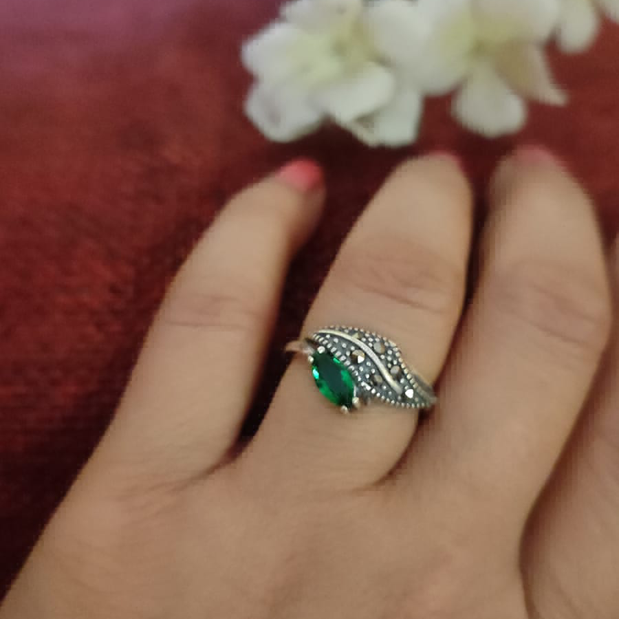 Green Leaf Marca Ring